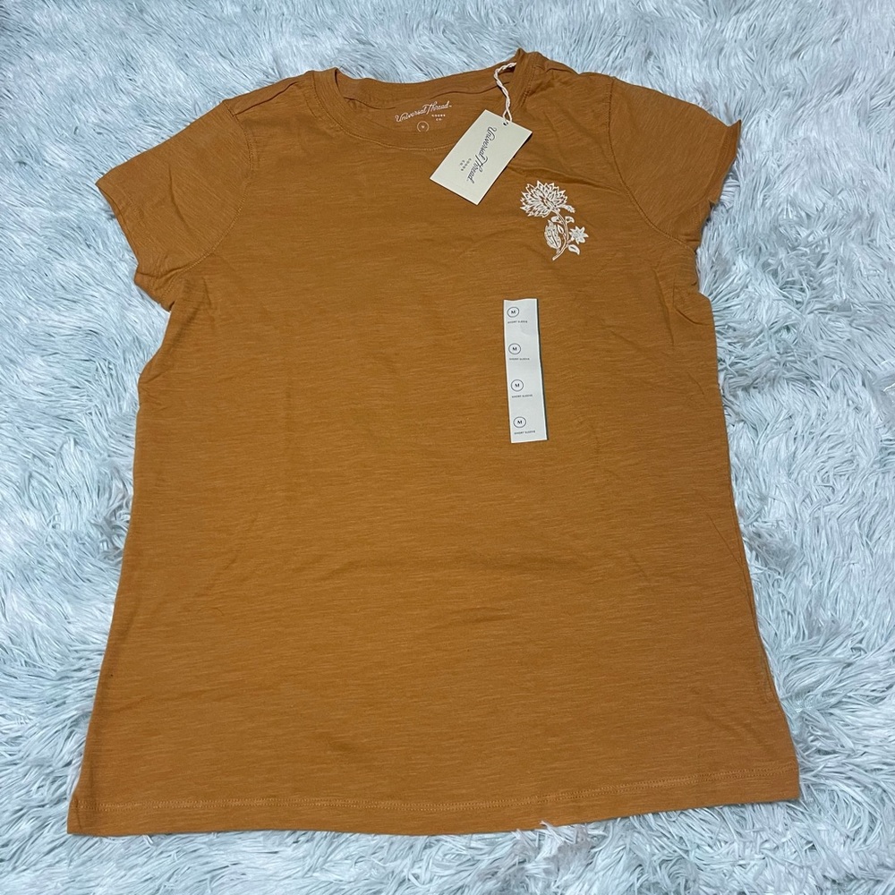 NWT* Women’s Universal Thread “Sow Seeds of Love” Short Sleeve T-shirt M